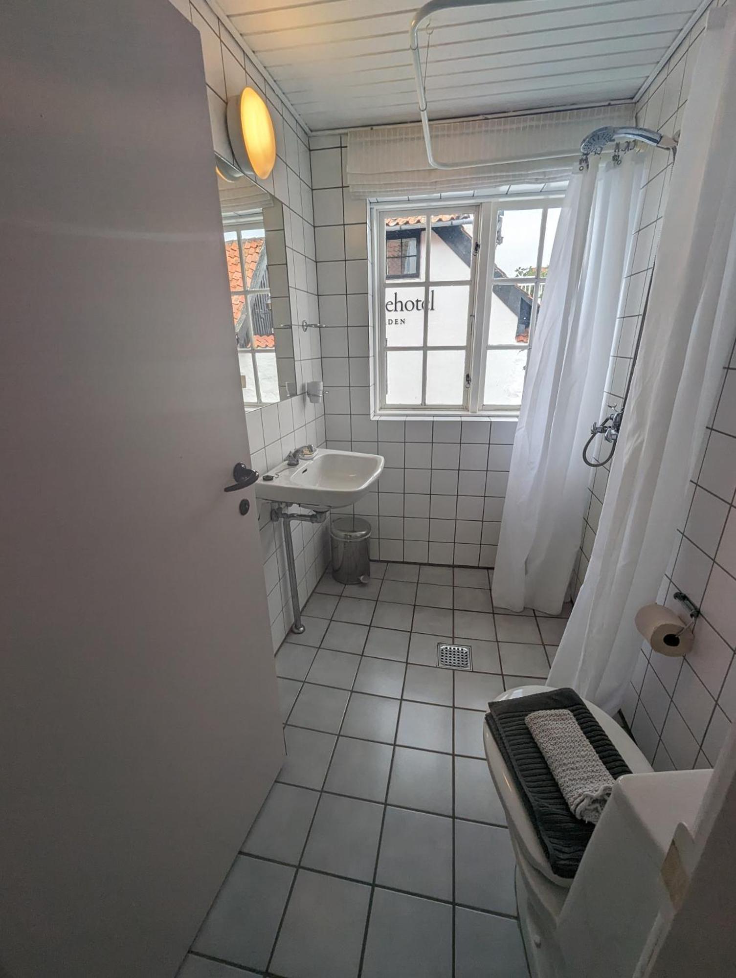 Pensionat Naesgaarden Allinge-Sandvig Exterior foto